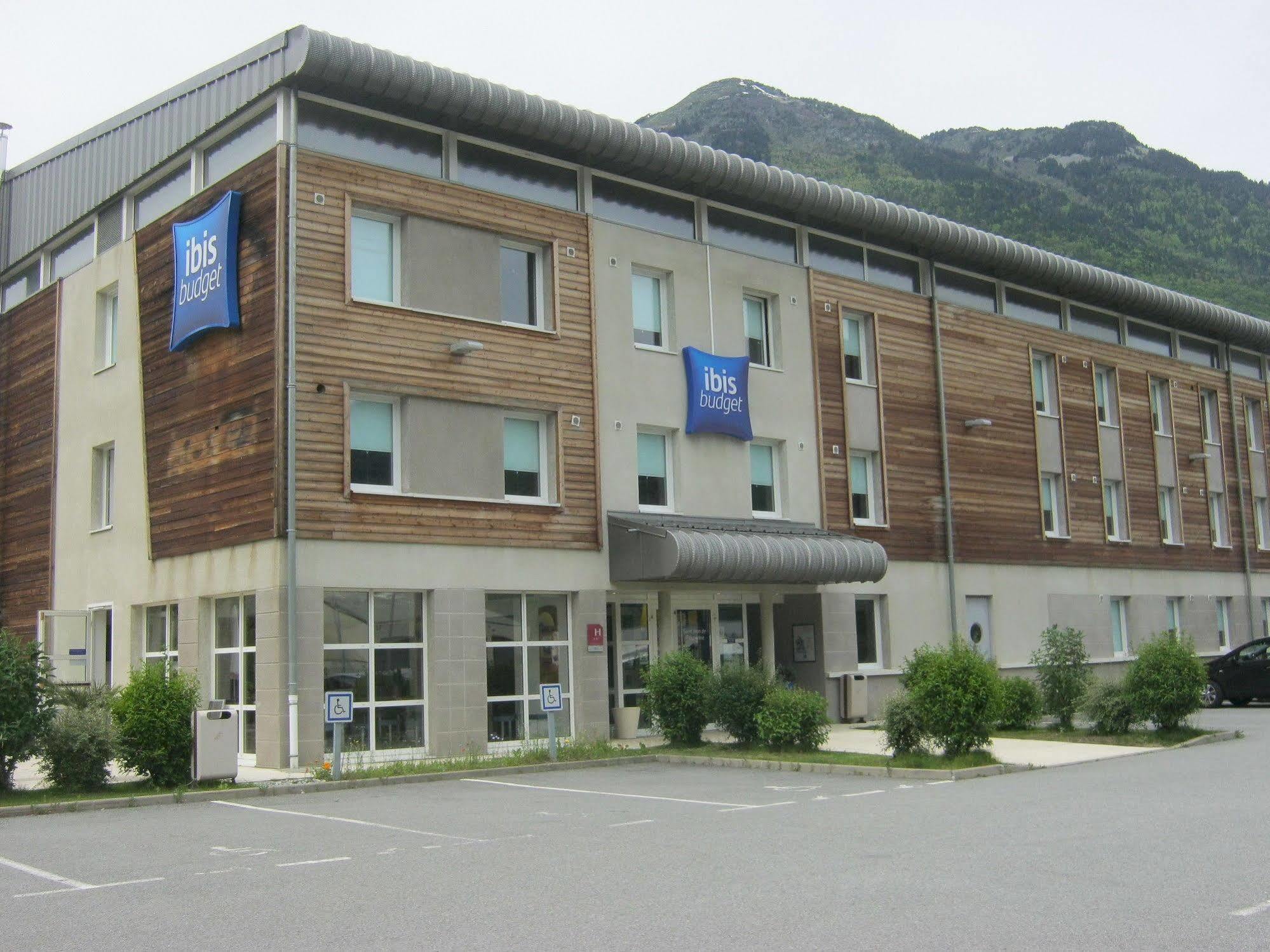 Ibis Budget Saint Jean De Maurienne Hotel Sainte-Marie-de-Cuines ภายนอก รูปภาพ